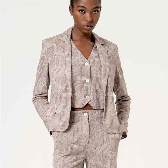 Patterned Wide-Leg Pants - Picture 4 of 5